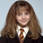 Emma Watson cheveux courts. La stratégie.